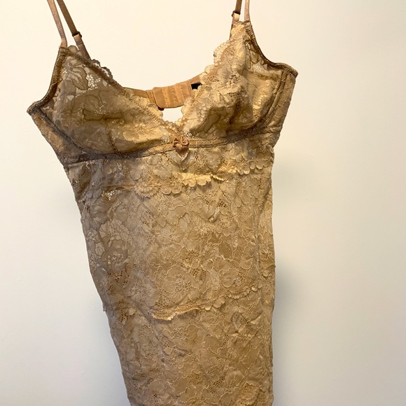 Cream lace wired slip - Picture 1 of 5